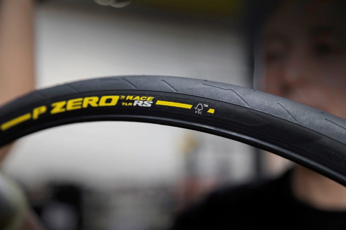 P ZERO RACE TLR RS o primeiro pneu para uso em bicicletas da Pirelli com o selo da FSC