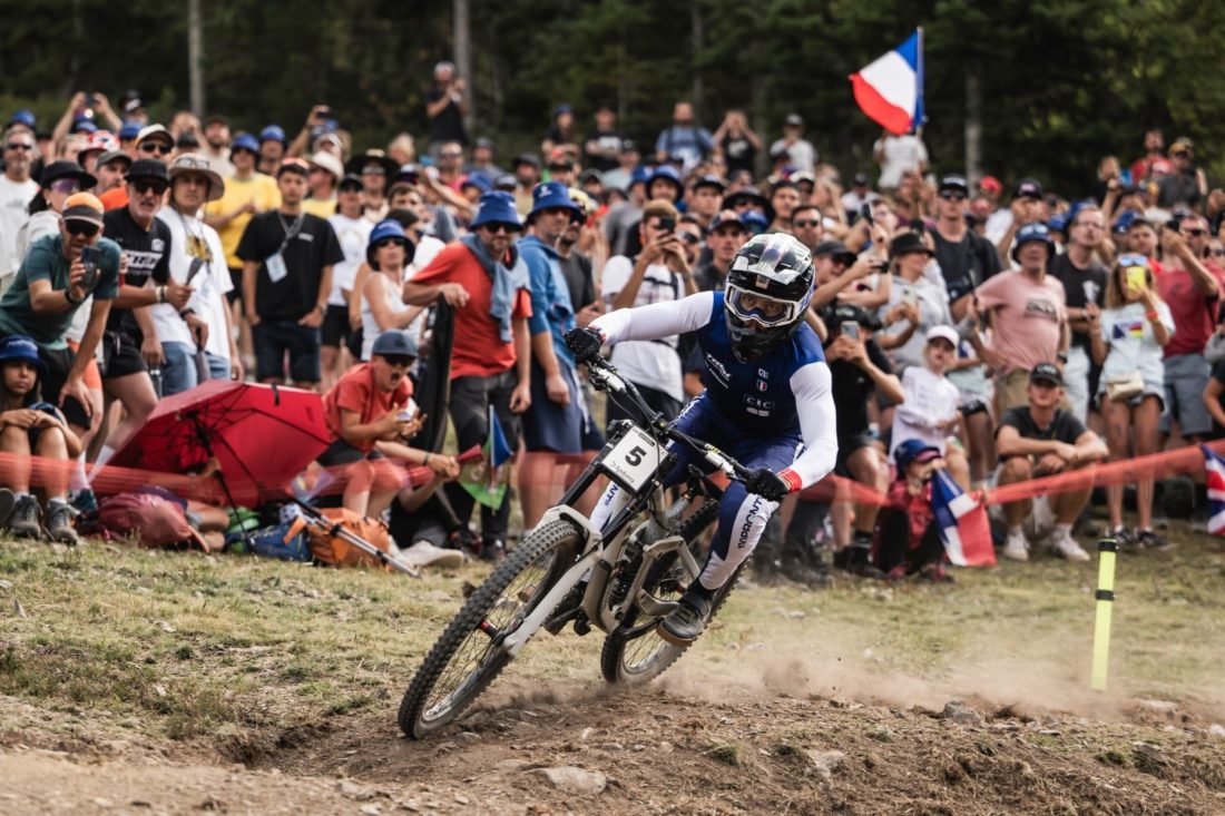 Loris Vergier, 10 anos após o título de campeão mundial Junior conquista o da Elite no Mundal de Andorra - foto: Bartek Wolinski/Red Bull Content Pool