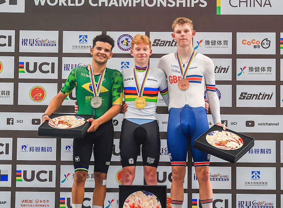 Brasil no pódio com o segundo lugar na  Prova Por Pontos do Mundial de CIclismo de Pista Junior